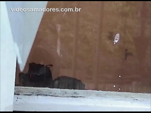 ❤️ Bărbat excitat care își privește prietena cu un alt tip, înregistrând un video de sex fără a deranja cuplul ❤️❌   at ro.tusar.top ❤